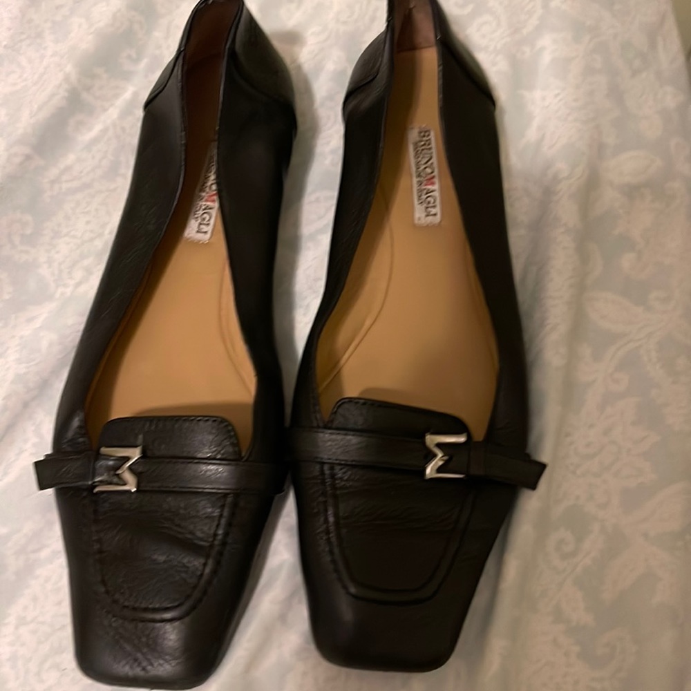 Bruno Magli flats